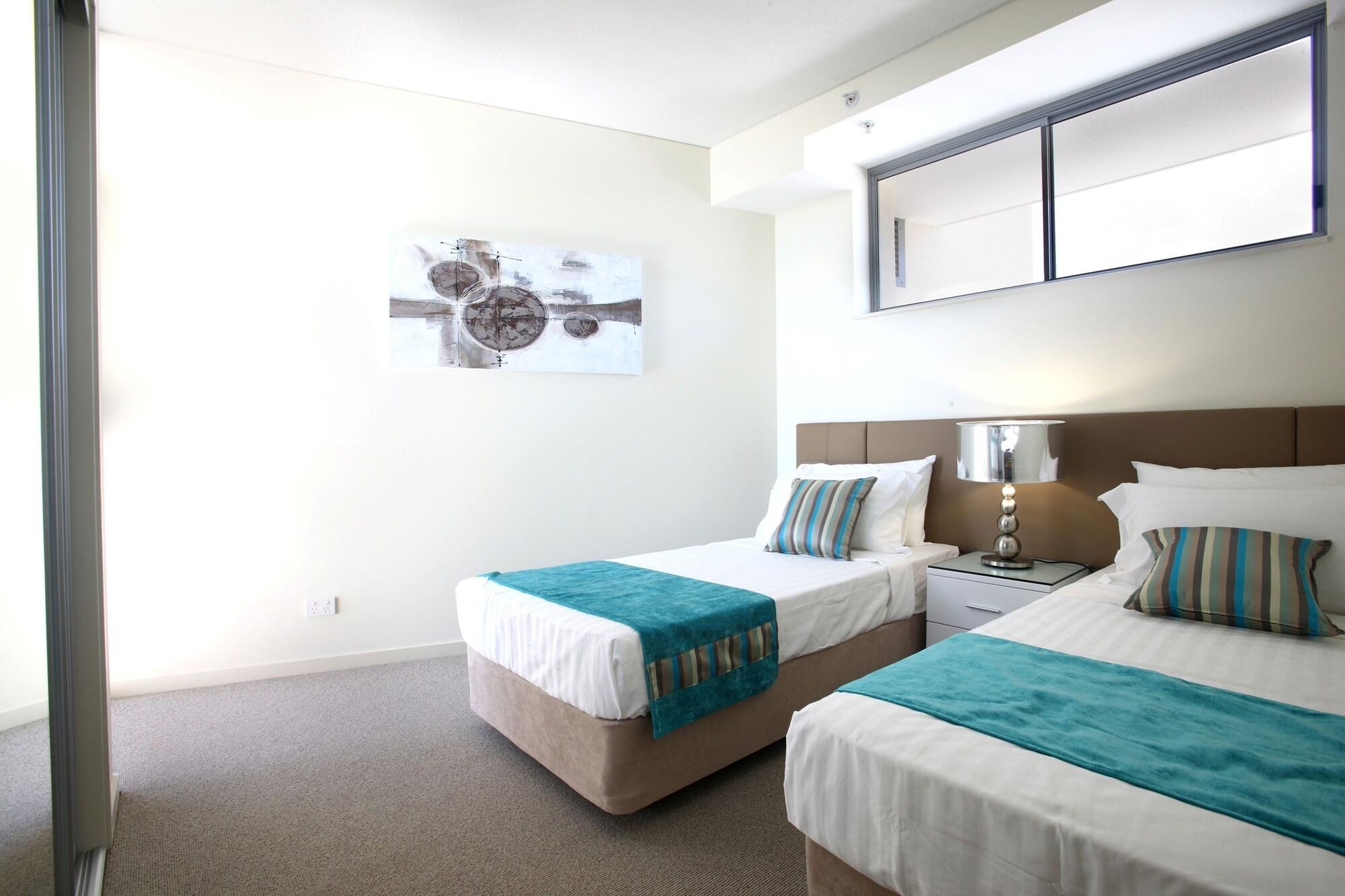 Monaco Caloundra Aparthotel Bagian luar foto