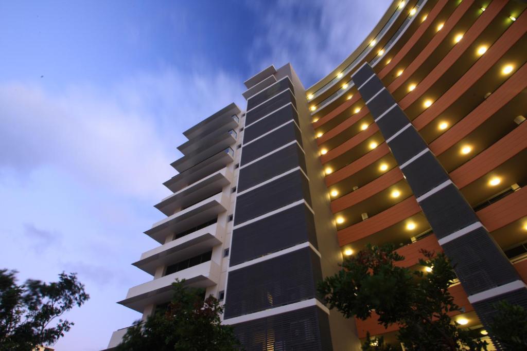 Monaco Caloundra Aparthotel Bagian luar foto