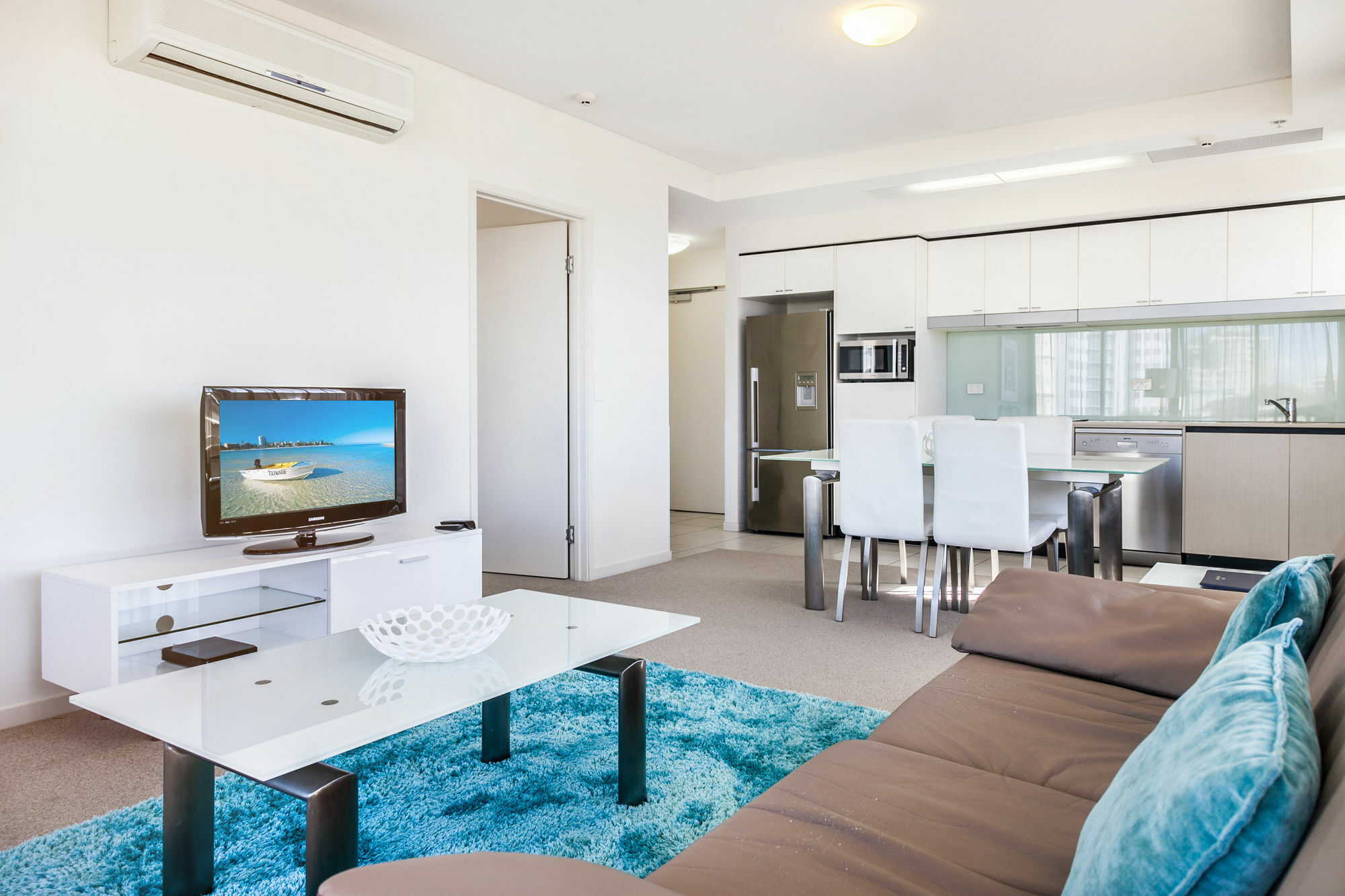 Monaco Caloundra Aparthotel Bagian luar foto