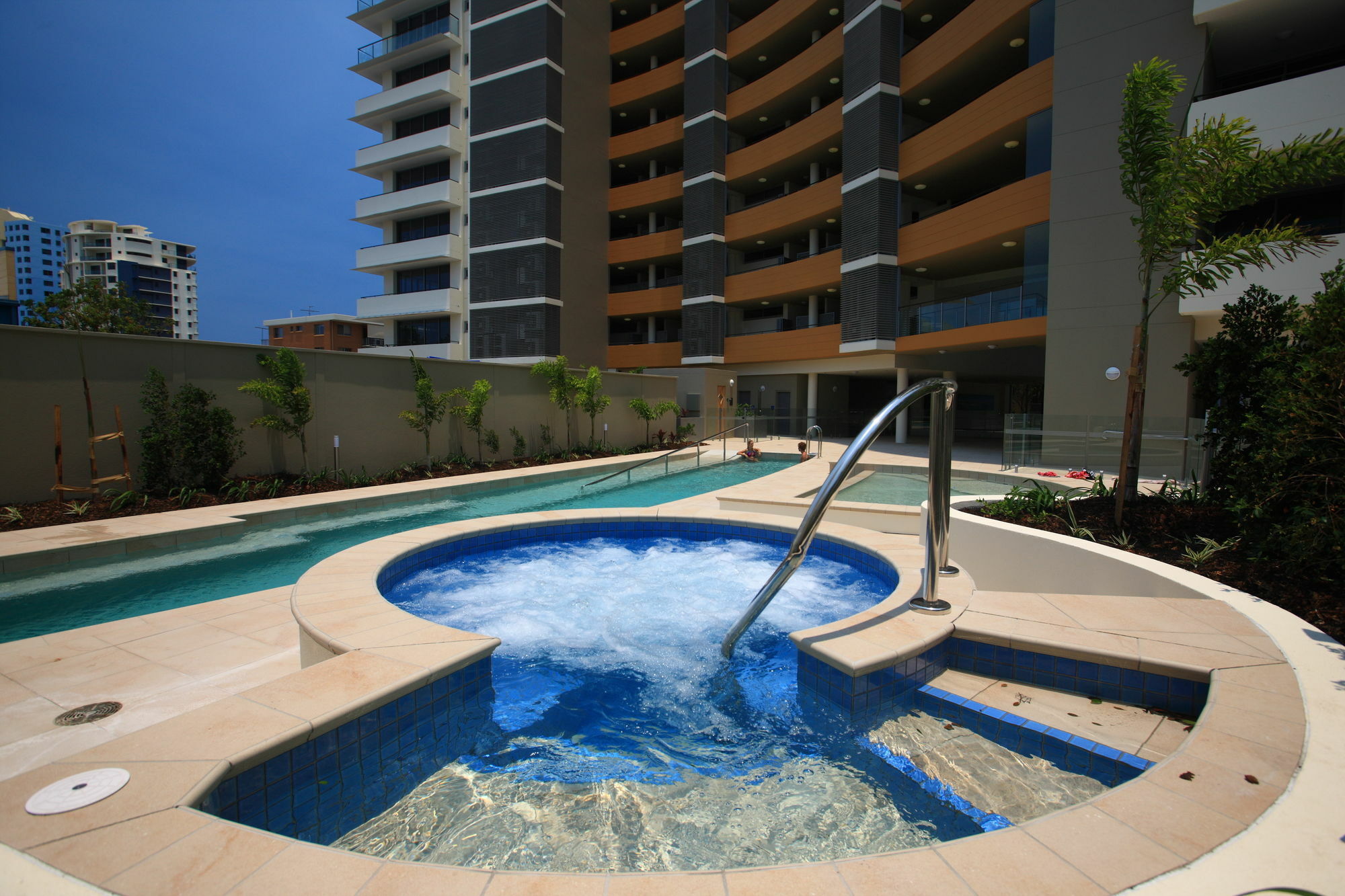 Monaco Caloundra Aparthotel Bagian luar foto