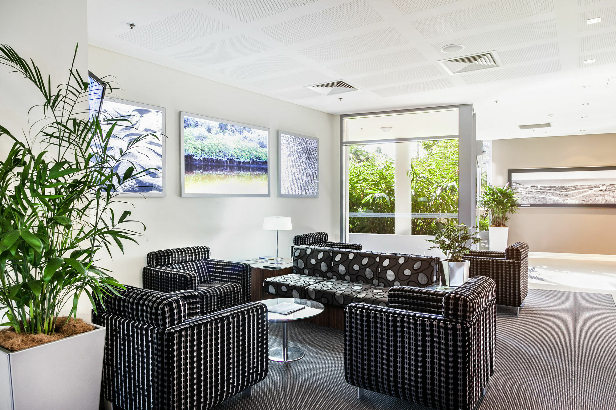 Monaco Caloundra Aparthotel Bagian luar foto