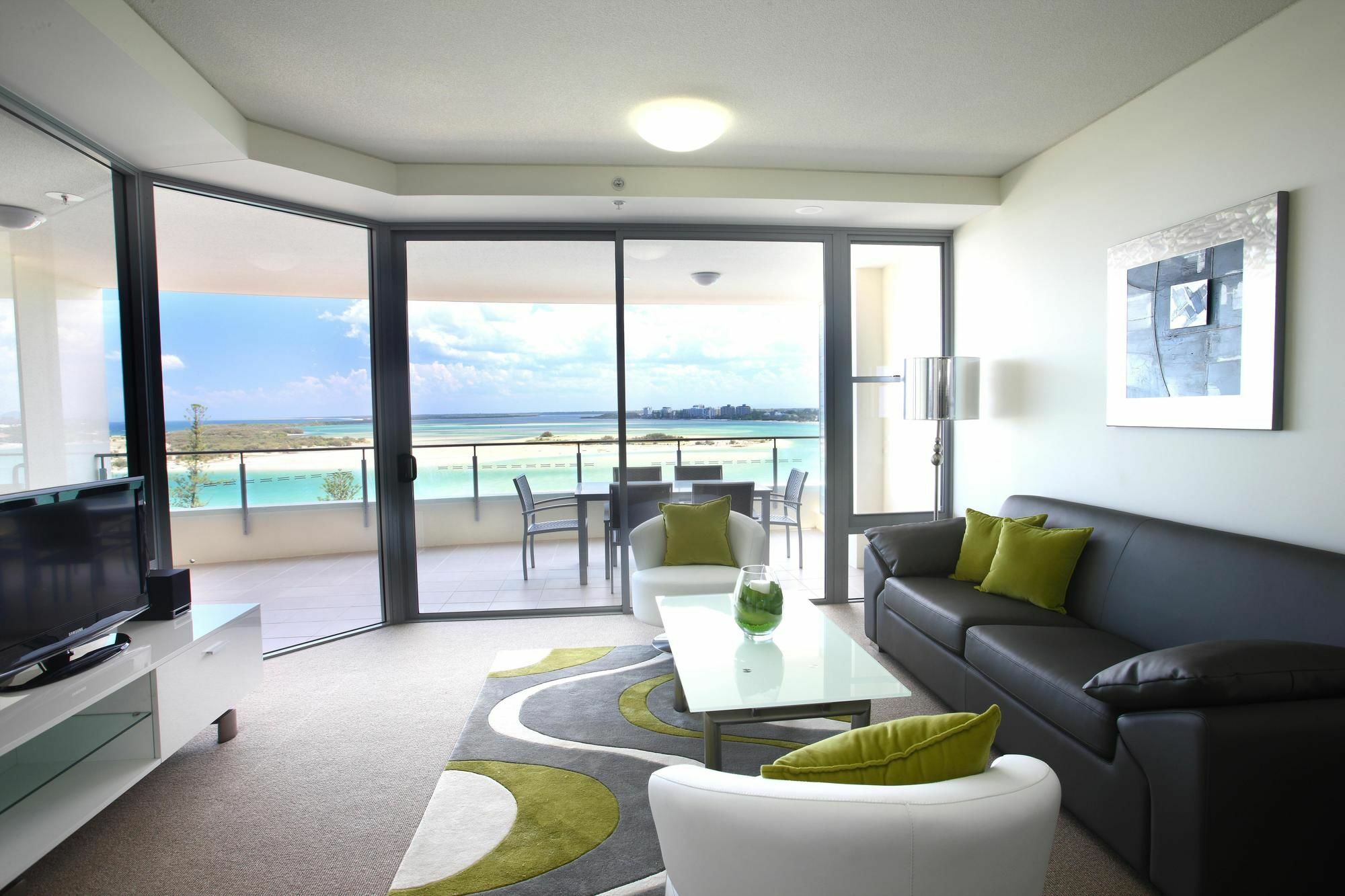 Monaco Caloundra Aparthotel Bagian luar foto